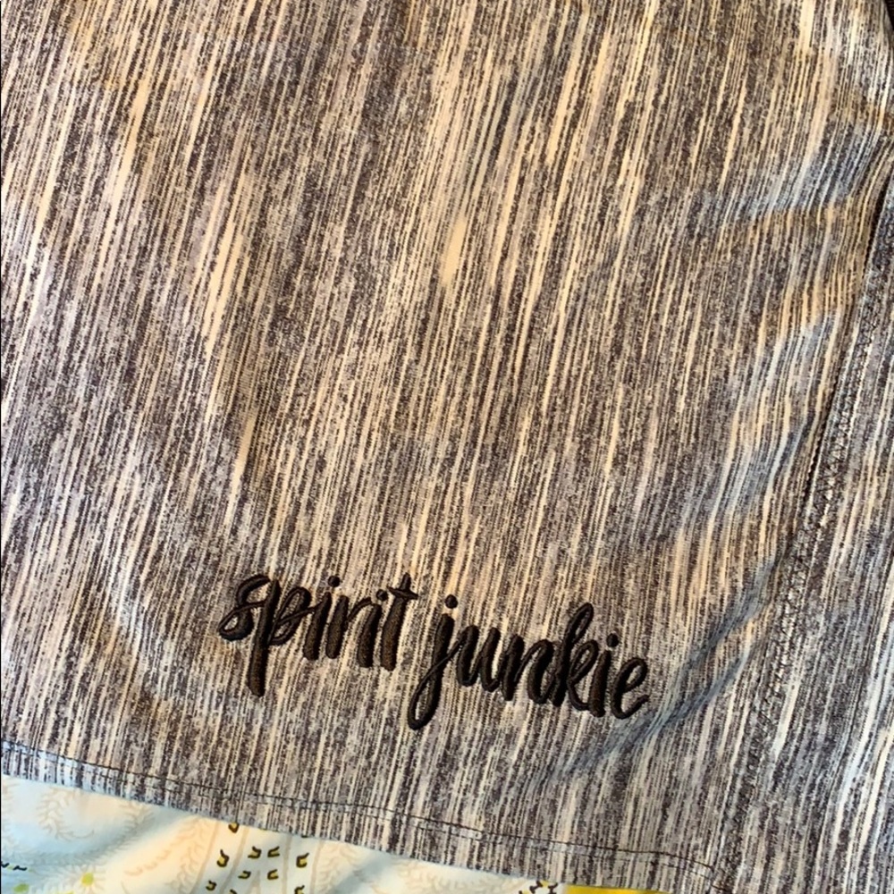 Lululemon Spirit Junkie wrap